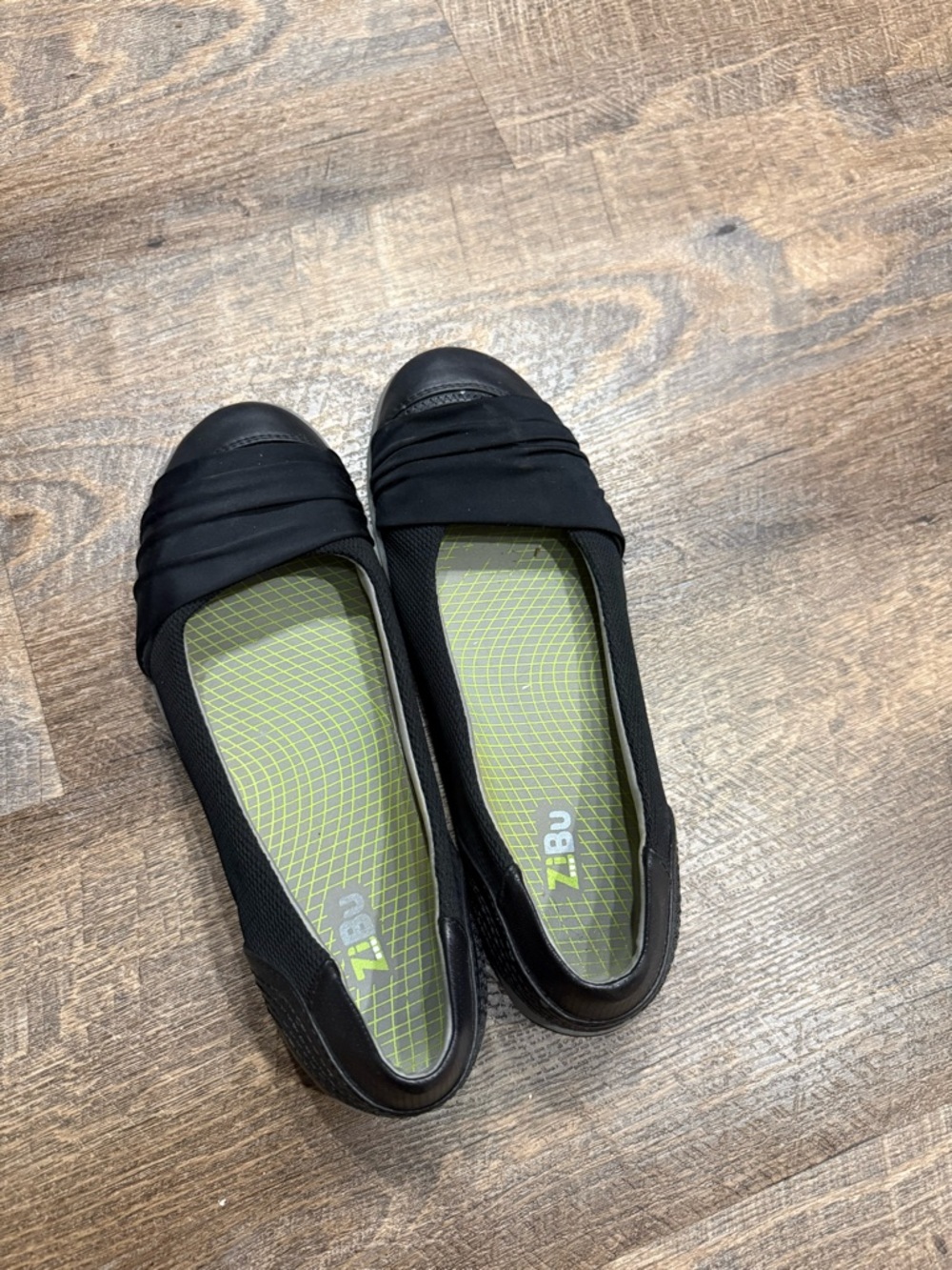 Black Women's Slip-On Ballet Flats with Memory Foam size 9